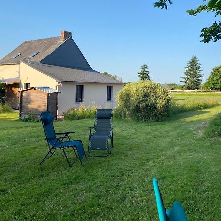 Вилла L'Ote De Brekilien Saint-Malon-sur-Mel Экстерьер фото
