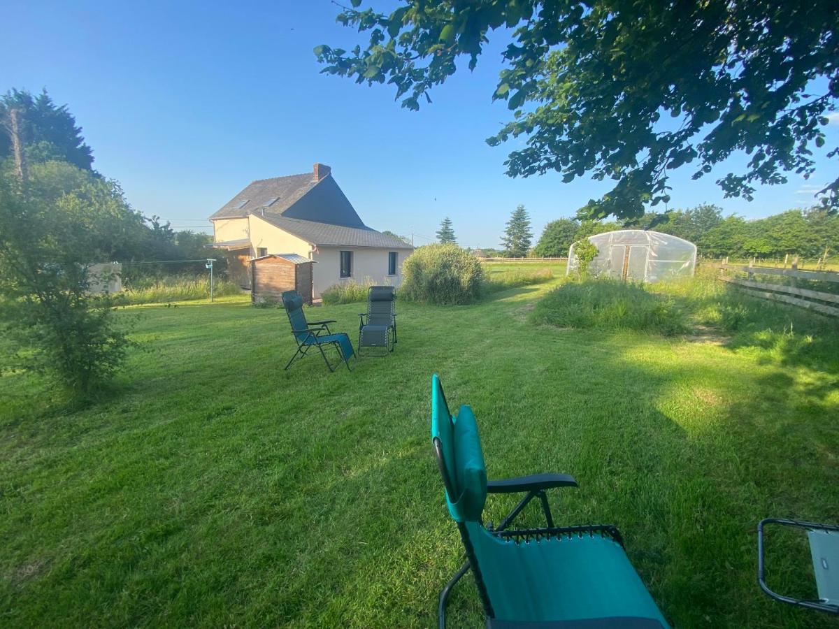 Вилла L'Ote De Brekilien Saint-Malon-sur-Mel Экстерьер фото