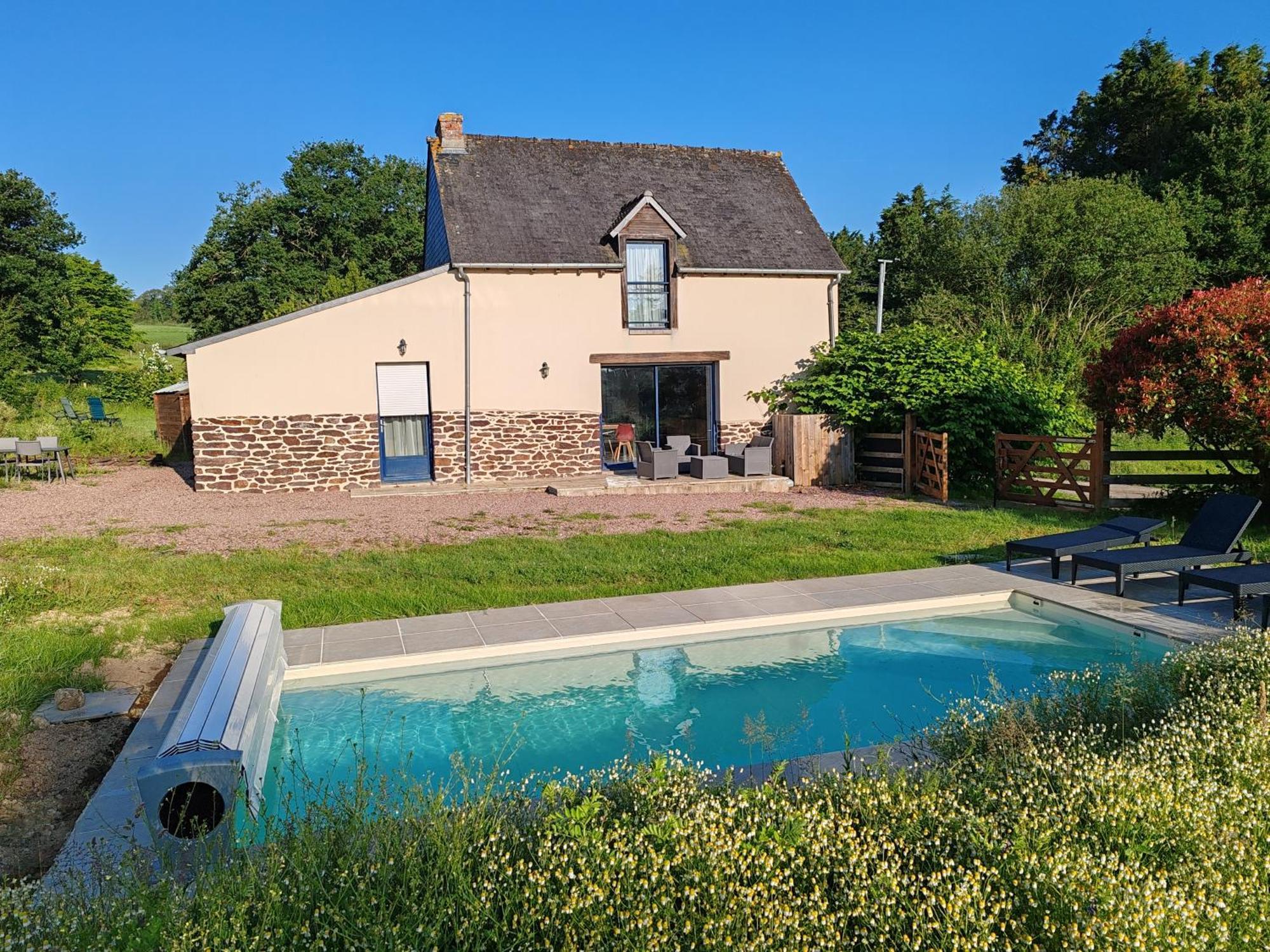 Вилла L'Ote De Brekilien Saint-Malon-sur-Mel Экстерьер фото